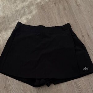 ALO Yoga Women's Classic Black Skorts